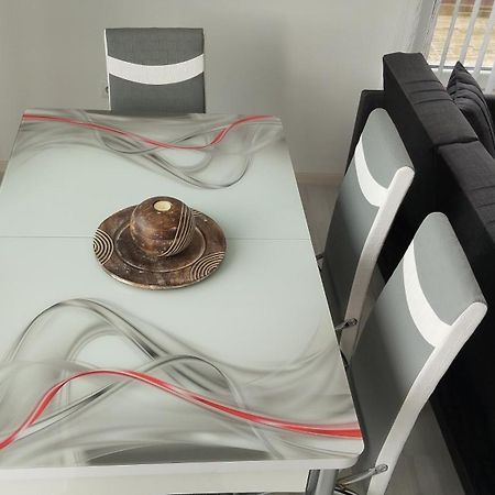 Valemar Apartments Pomorie Eksteriør bilde