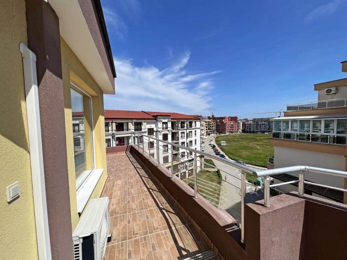 Valemar Apartments Pomorie Eksteriør bilde