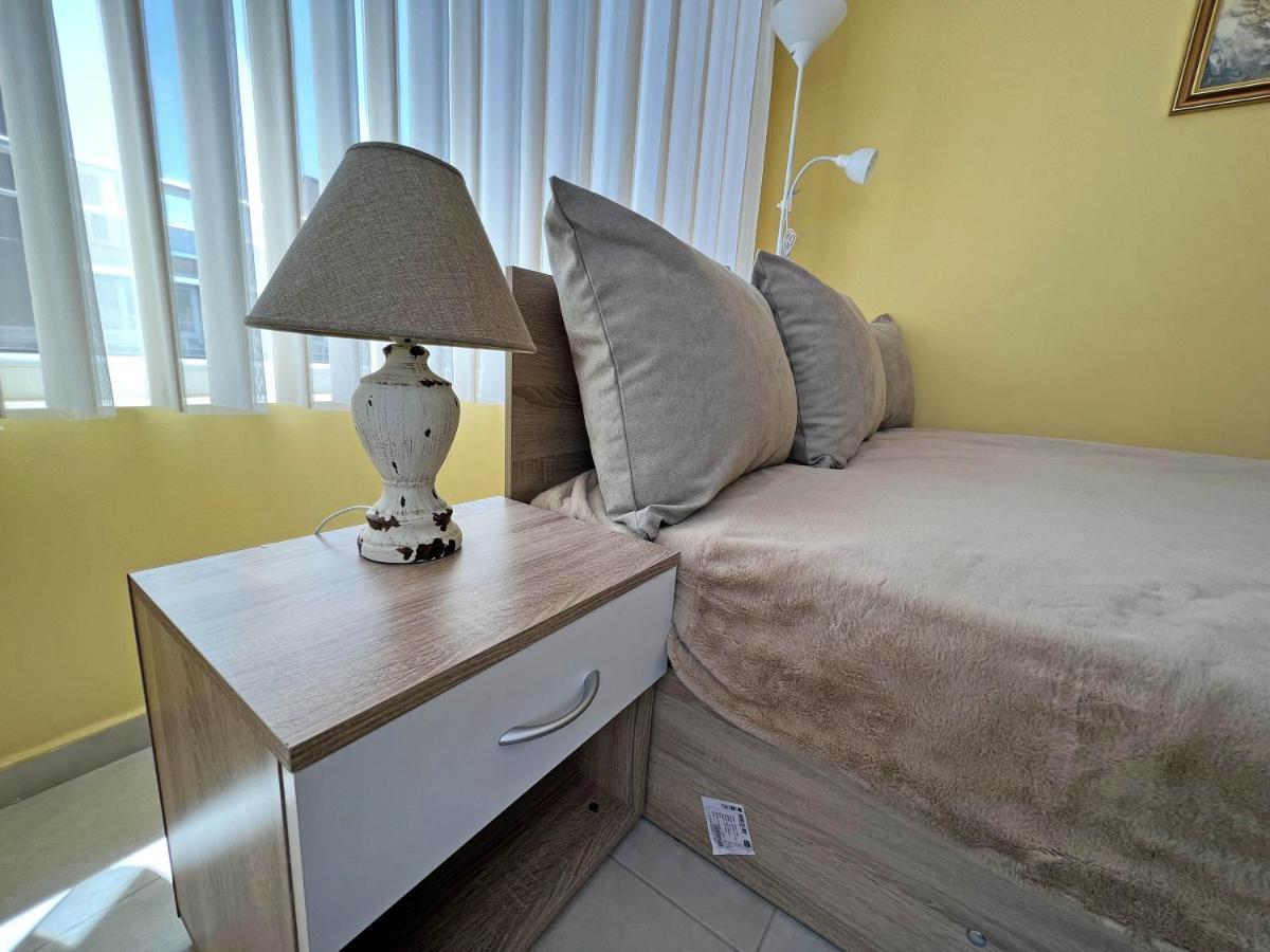 Valemar Apartments Pomorie Eksteriør bilde