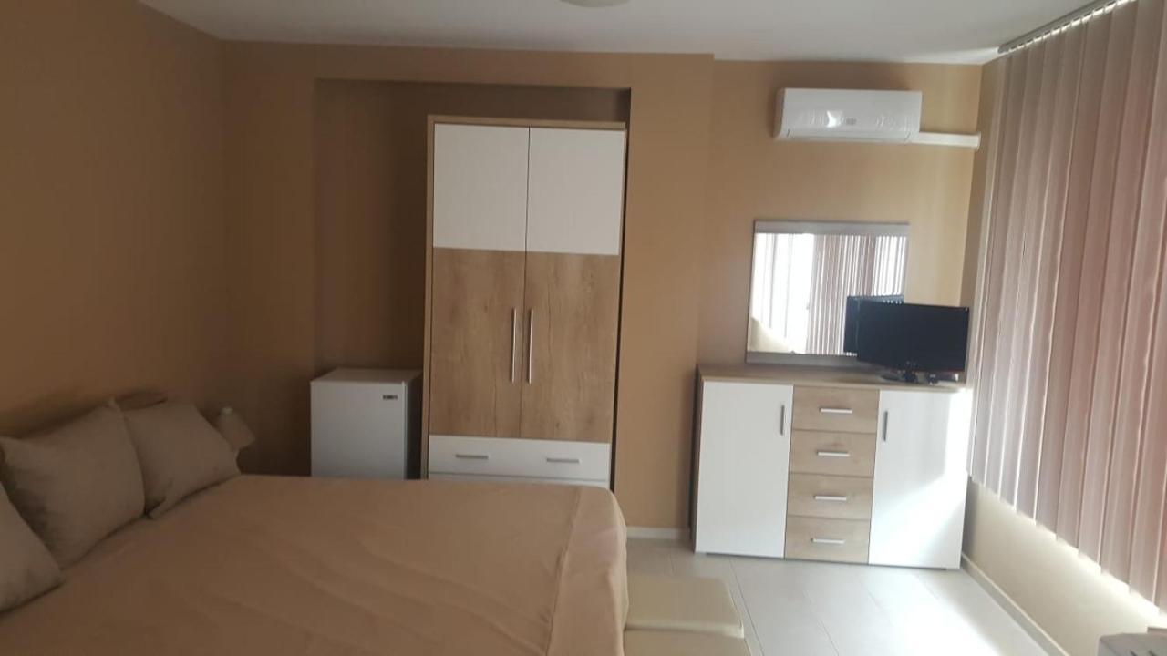 Valemar Apartments Pomorie Eksteriør bilde
